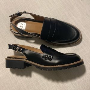 SOLD***Ladies Dolce Vita Cabo Slingback Loafers, 8